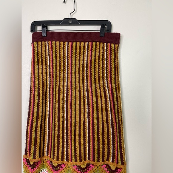So Goods For Life Crochet Sweater Maxi Pencil
skirt Sz Large 34.5” length - Picture 4 of 9